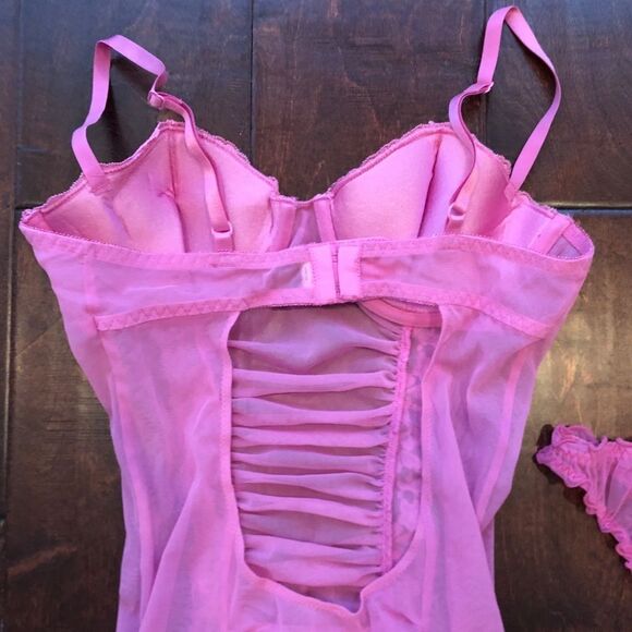 Pink lace slip lingerie set - Picture 7 of 9